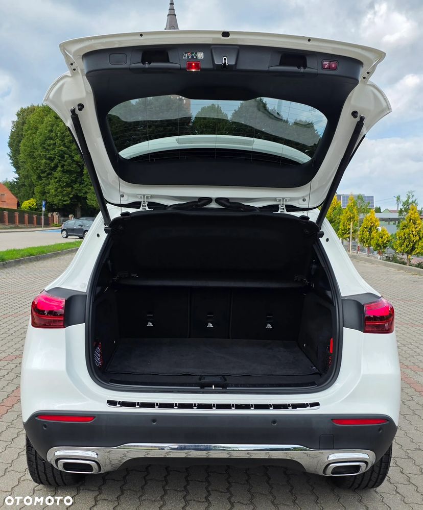 Mercedes-Benz GLA 250 4Matic 8G-DCT Special Edition - 10