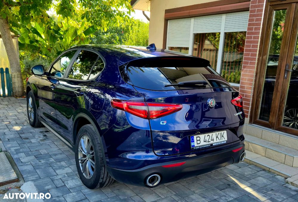 Alfa Romeo Stelvio 2.2 Diesel 16V AT8-Q4 Executive - 3