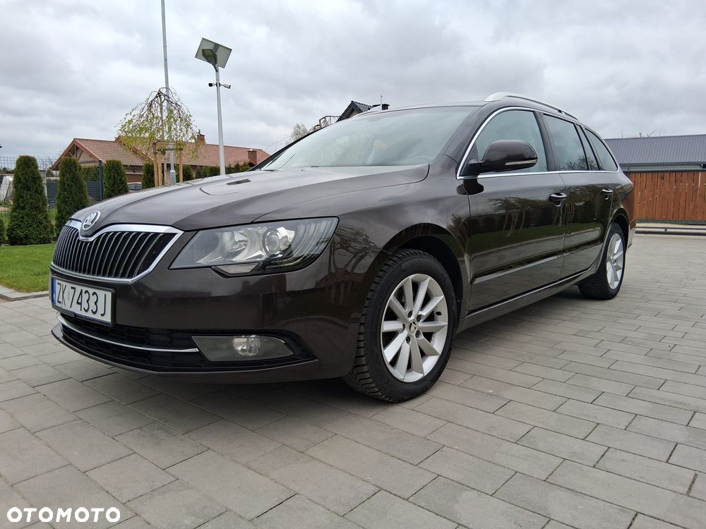 Skoda Superb 2.0 TDI DSG Elegance - 4