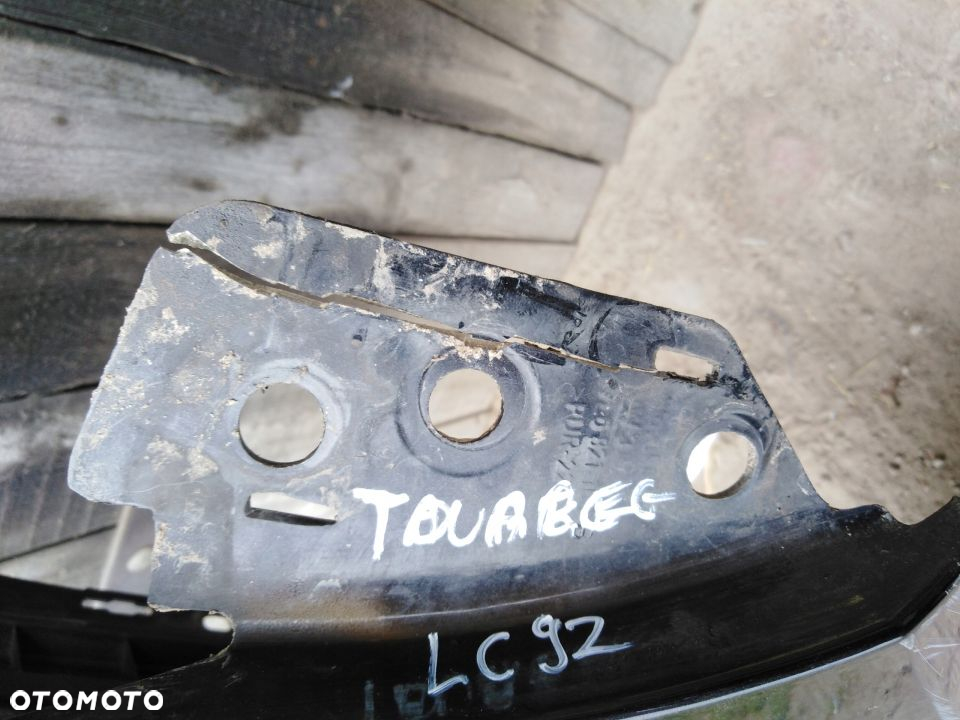 Błotnik Prawy Przód Przedni VW Touareg 7L LC9Z - 16