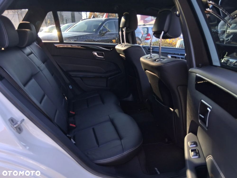 Mercedes-Benz Klasa E 300 4Matic 7G-TRONIC Avantgarde - 19