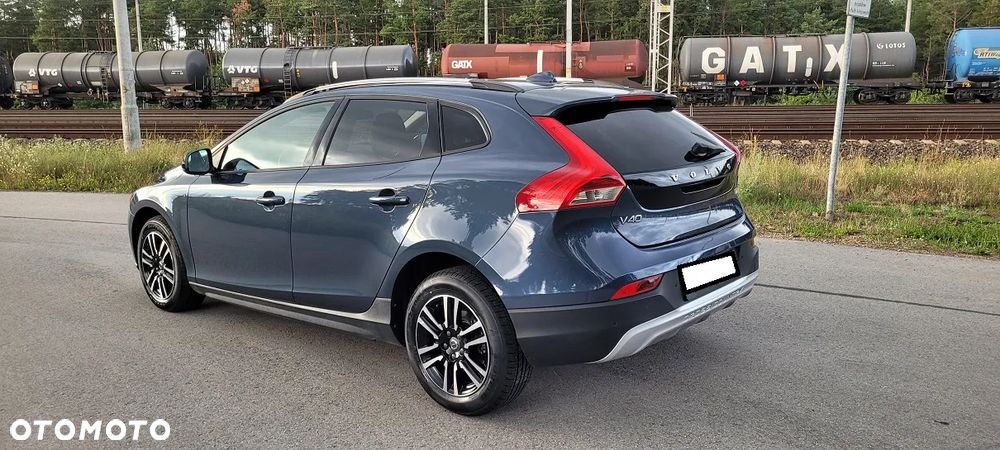 Volvo V40 Cross Country - 5