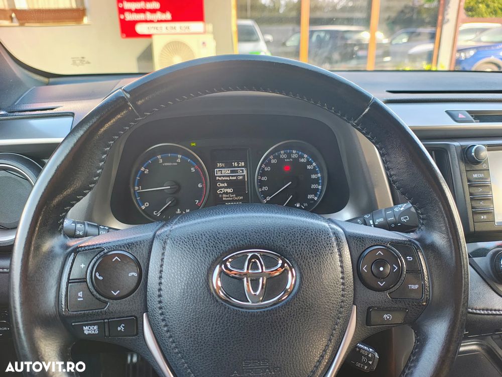 Toyota RAV4 2.0 D-4D 4x2 Start-Stop Executive - 30