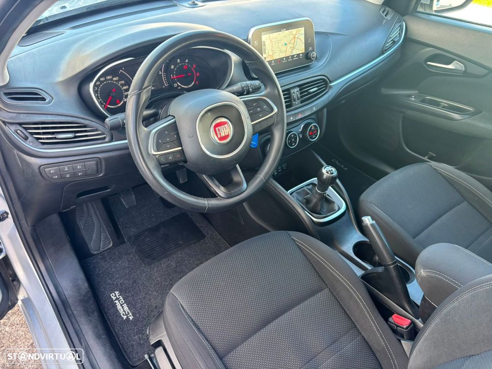 Fiat Tipo Station Wagon 1.3 M-Jet Lounge J17 - 22