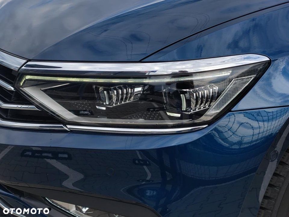 Volkswagen Passat - 8