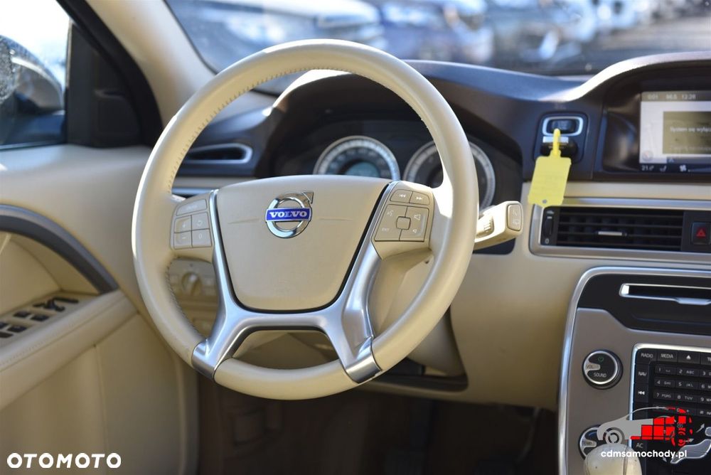 Volvo V70 D3 Momentum - 21