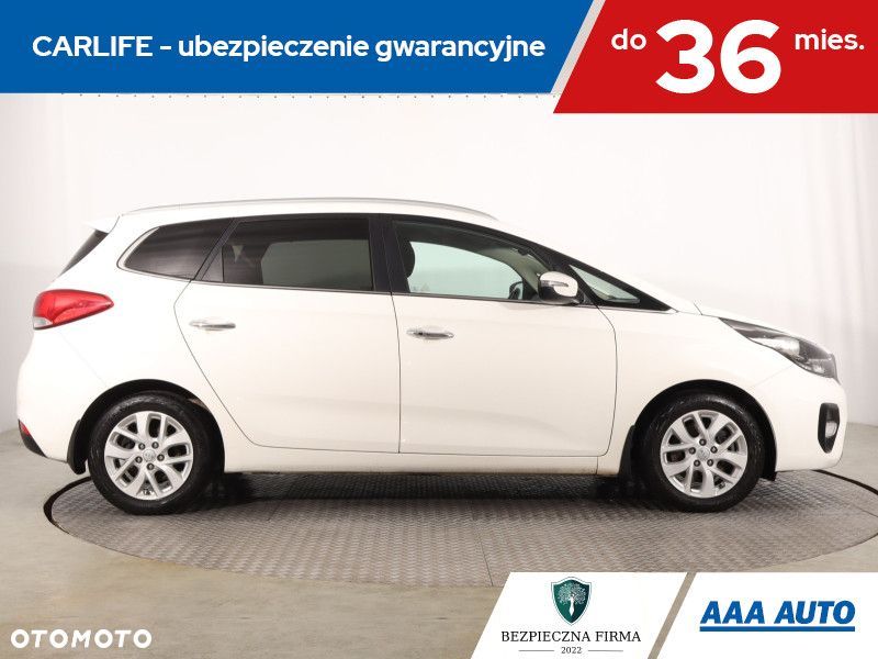 Kia Carens - 8
