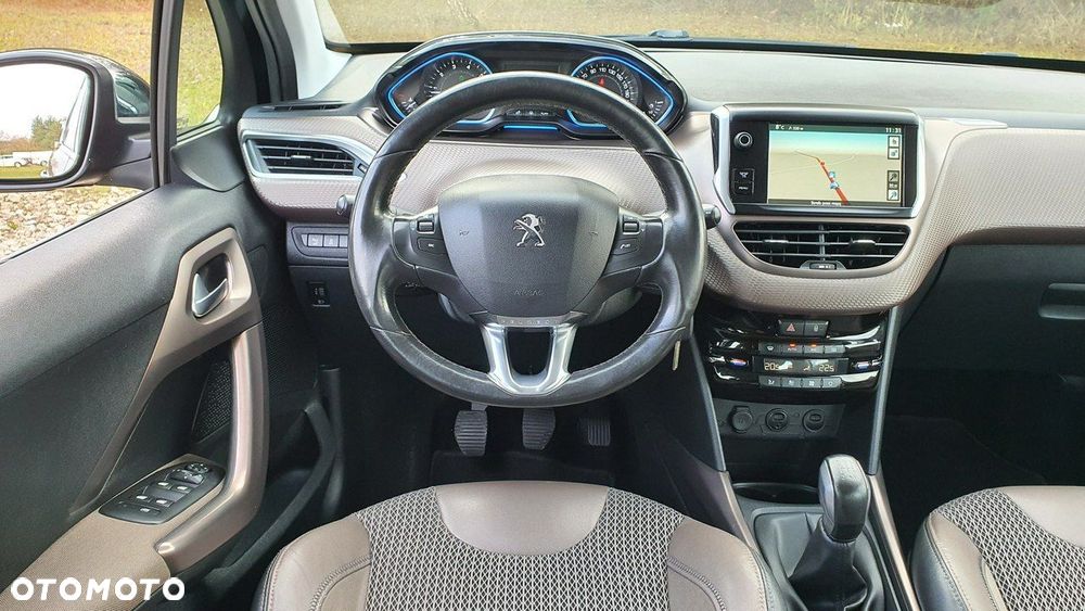 Peugeot 2008 1.6 VTi Style - 17