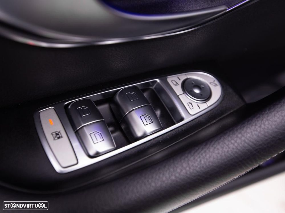 Mercedes-Benz E 300 de 9G-TRONIC AMG Line - 19