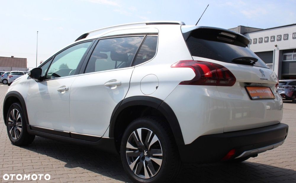 Peugeot 2008 - 8