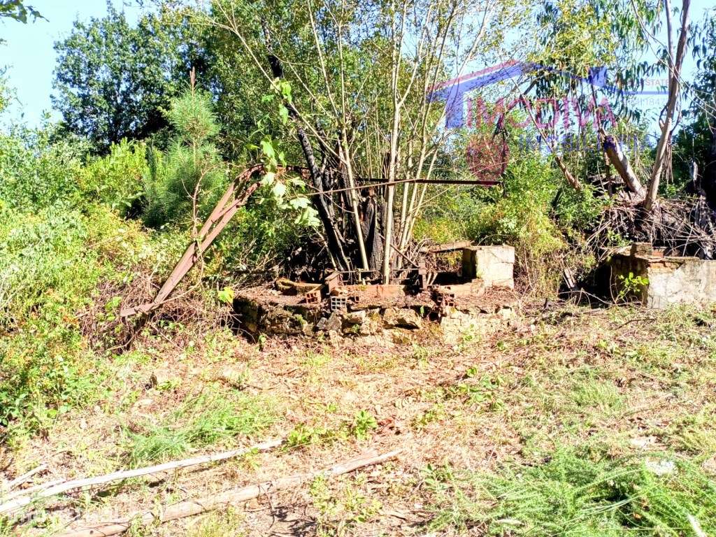 Terreno urbano com antiga ruina com poço de água e excelente área n... - Grande imagem: 4/8