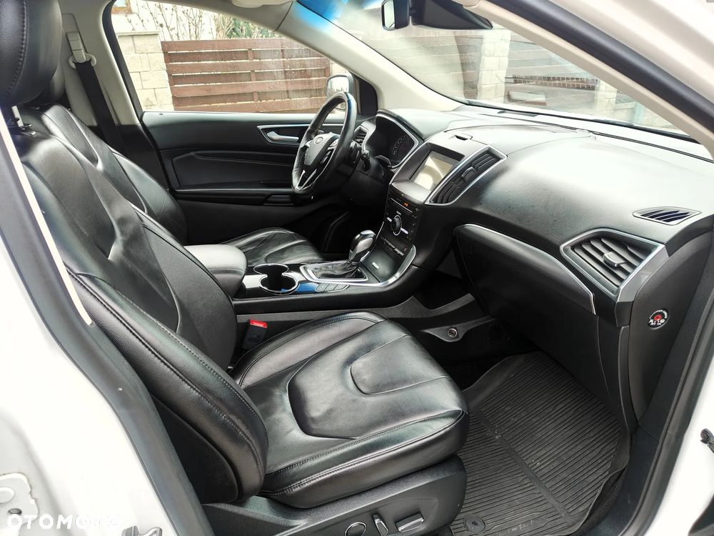 Ford Edge 2.0 TDCi Twin-Turbo 4WD Titanium - 24
