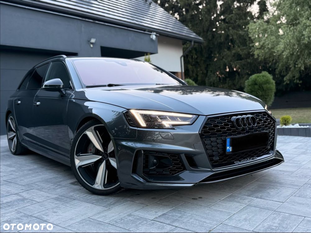 Audi RS4 Avant 2.9 TFSI Quattro Tiptr - 4