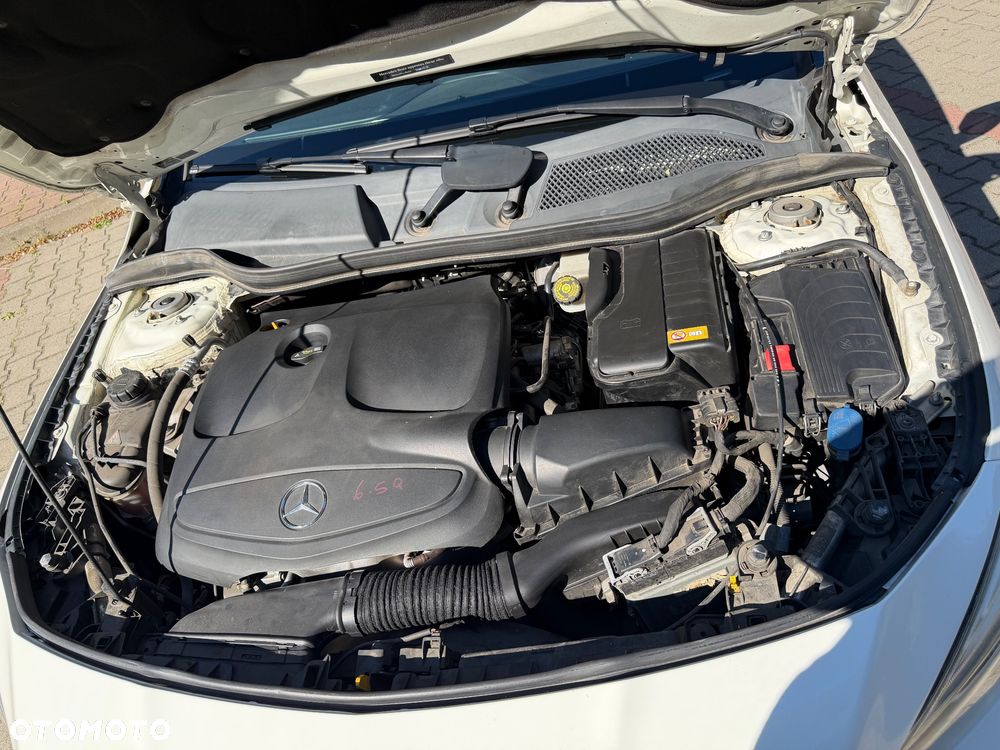 Mercedes-Benz CLA 250 7G-DCT Urban - 9