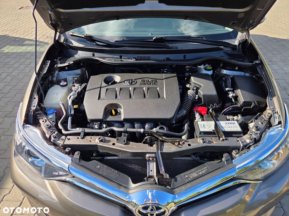 Toyota Auris 1.6 Premium Comfort - 15