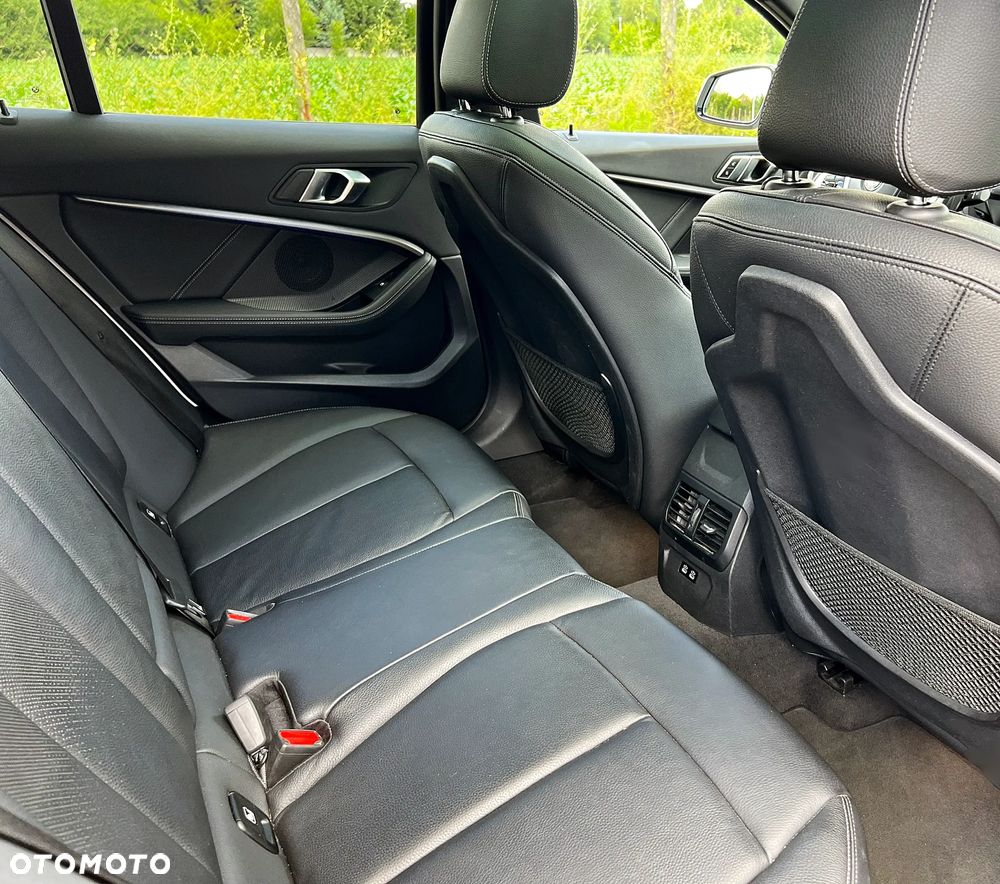 BMW Seria 1 118d M Sport Shadow - 13
