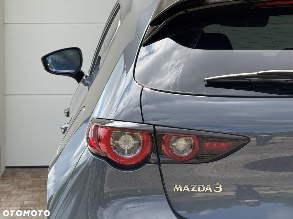 Mazda 3 2.0 mHEV Hikari - 18