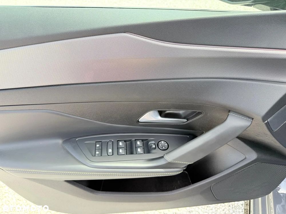 Peugeot 308 1.2 PureTech Allure S&S EAT8 - 22