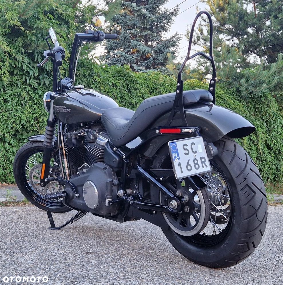Harley-Davidson Dyna Street Bob - 36