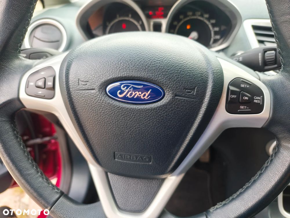 Ford Fiesta 1.6 Ti-VCT Titanium - 38