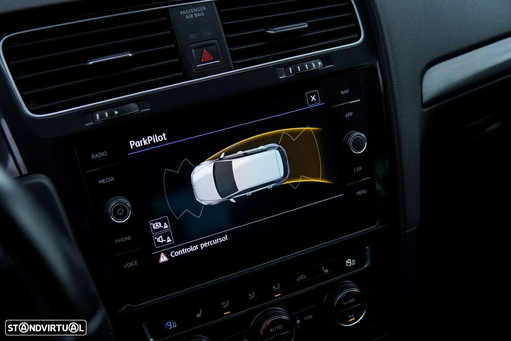 VW Golf 1.6 TDI R-Line DSG - 49