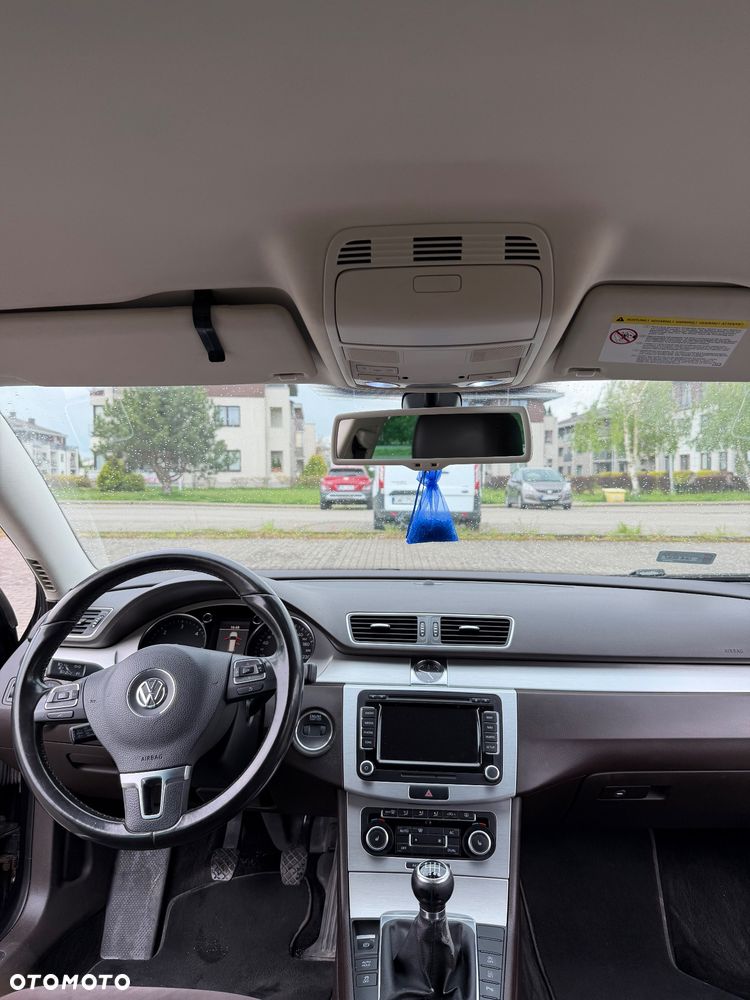 Volkswagen Passat 2.0 TDI Highline - 20