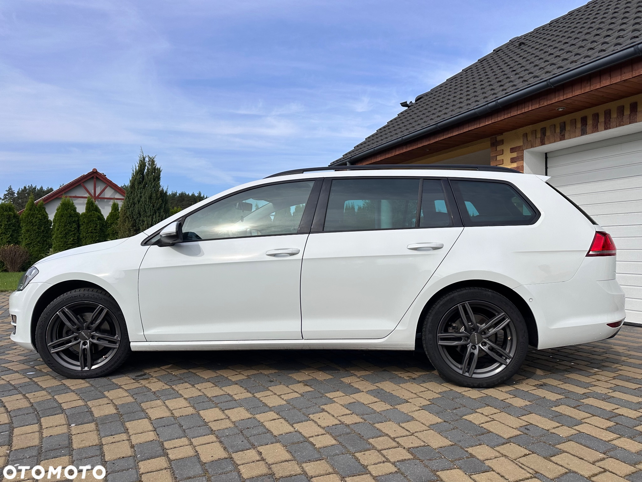 Volkswagen Golf - 6