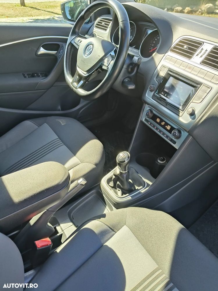 Volkswagen Polo 1.4 TDI Blue Motion Technology Allstar - 14