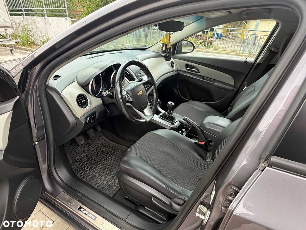 Chevrolet Cruze - 5