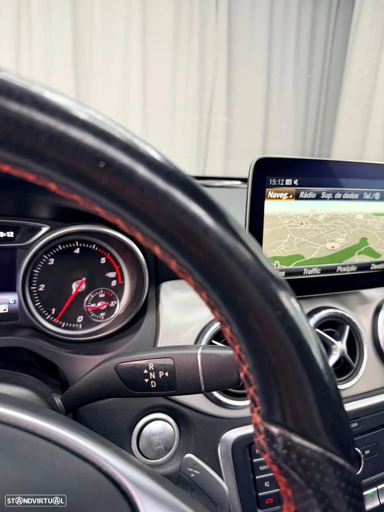 Mercedes-Benz CLA 220 Shooting Brake (CDI) d 4Matic 7G-DCT AMG Line - 27