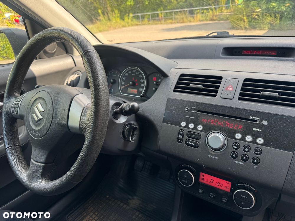 Suzuki Swift 1.3 Comfort - 4