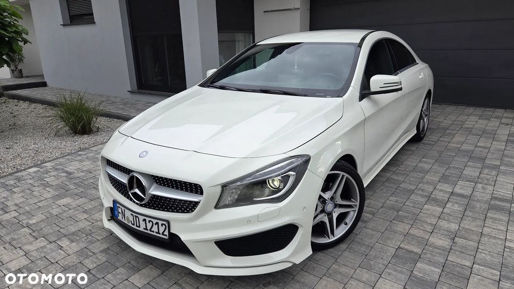 Mercedes-Benz CLA 180 7G-DCT AMG Line - 1