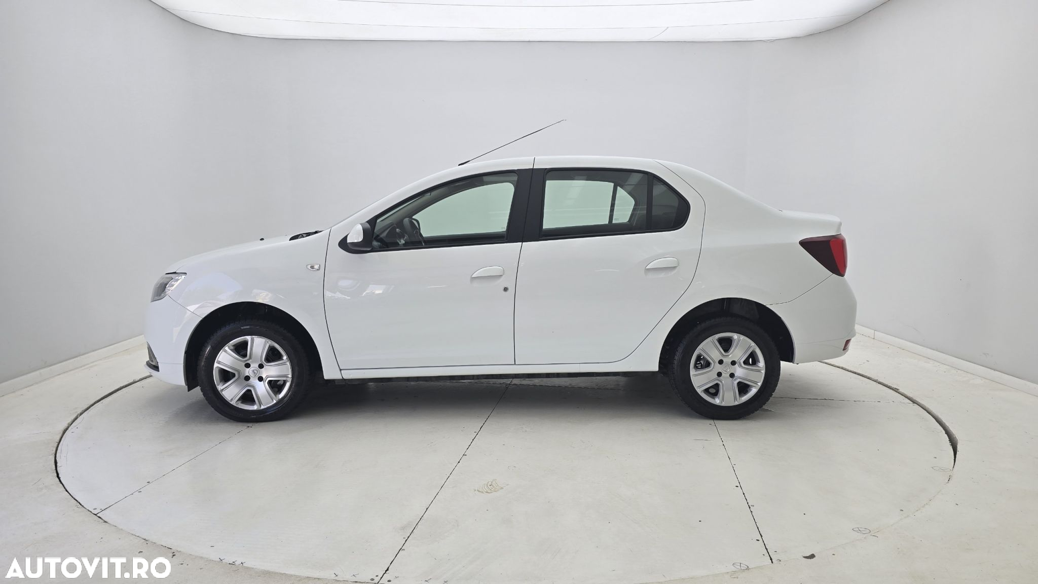 Dacia Logan 0.9 TCe Laureate - 9