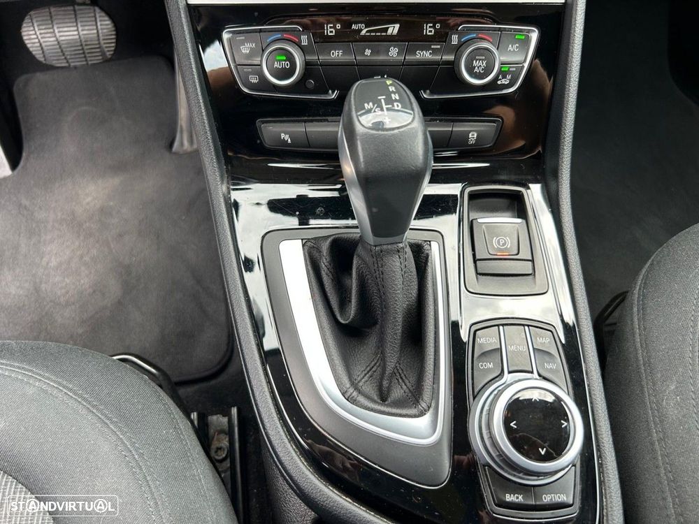 BMW 216 Active Tourer d Auto - 13