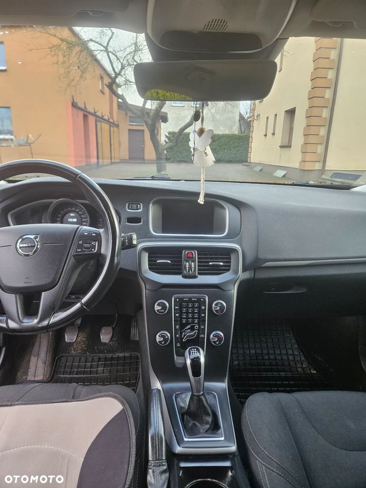 Volvo V40 D2 - 12