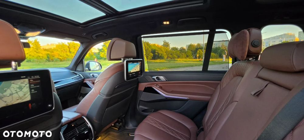 BMW X7 - 25