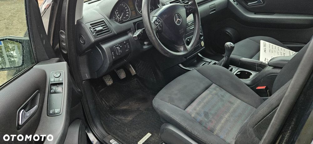 Mercedes-Benz Klasa A 150 Classic Edition 10 - 8