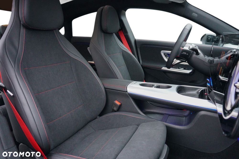 Mercedes-Benz CLA - 16