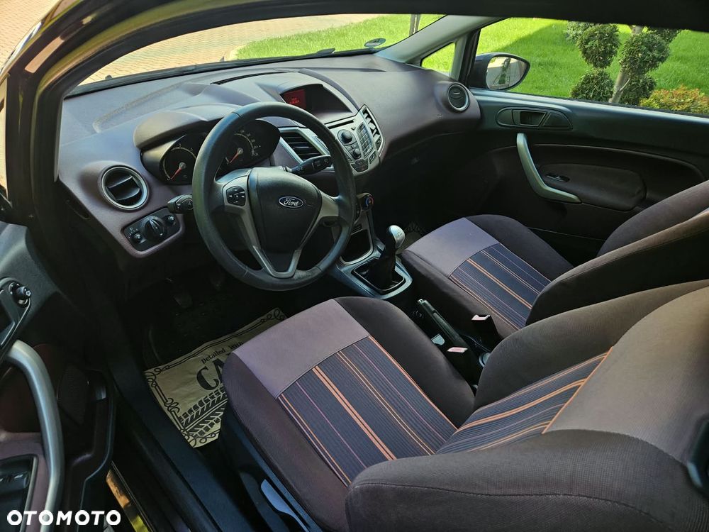Ford Fiesta 1.25 Champions Edition - 13