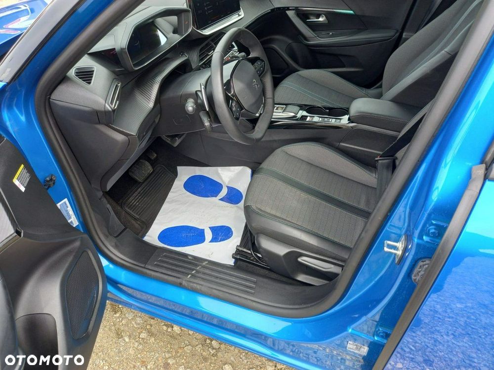 Peugeot 2008 - 9