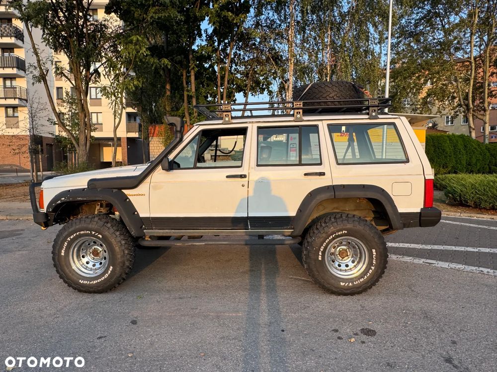 Jeep Cherokee 4.0 Limited - 11