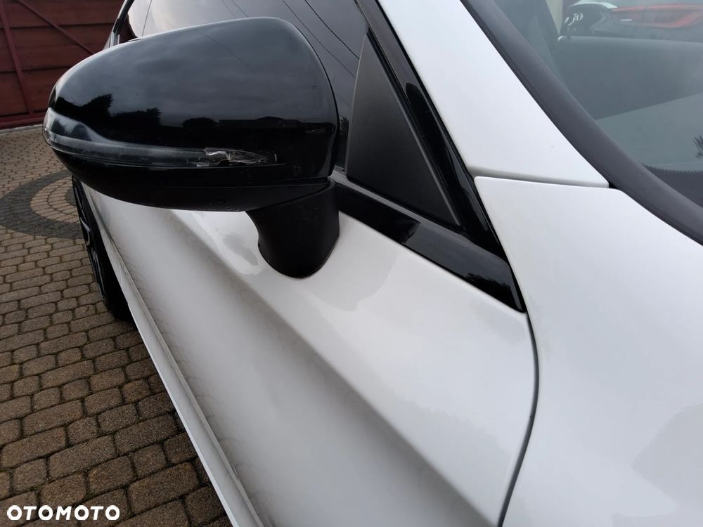 Mercedes-Benz Klasa C 300 9G-TRONIC AMG Line - 11