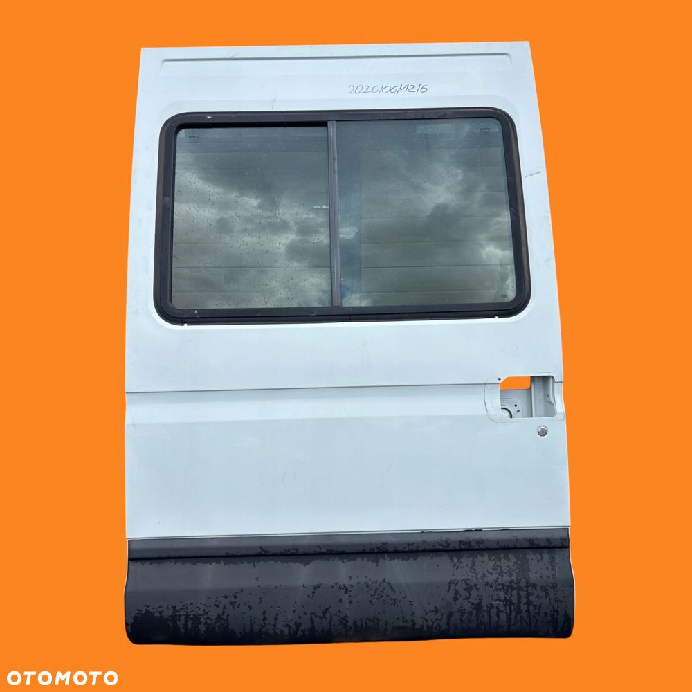 drzwi prawe przesuwne boczne h2 142cm iveco 06-14
