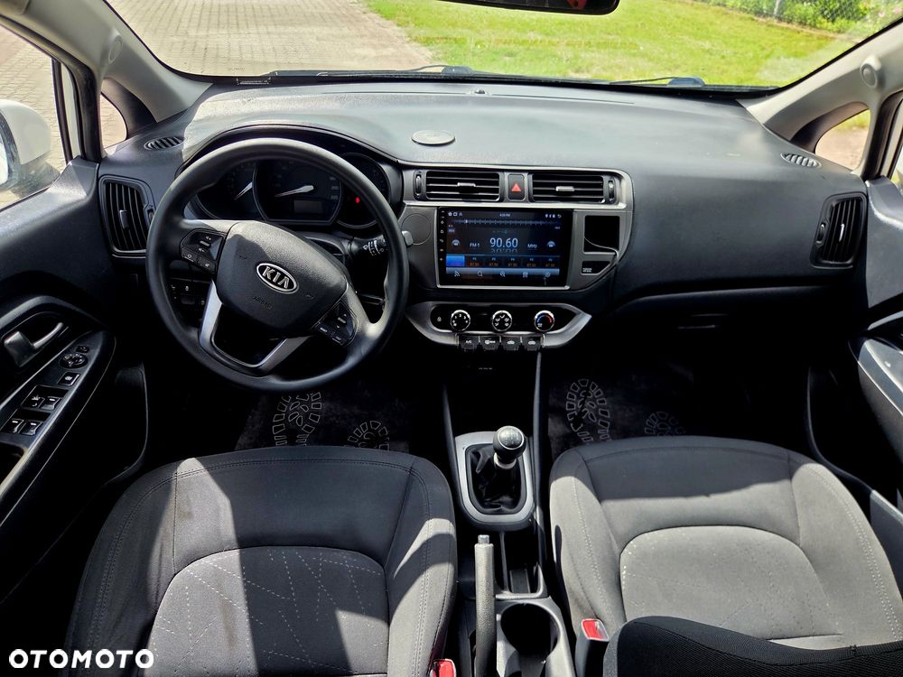Kia Rio - 7