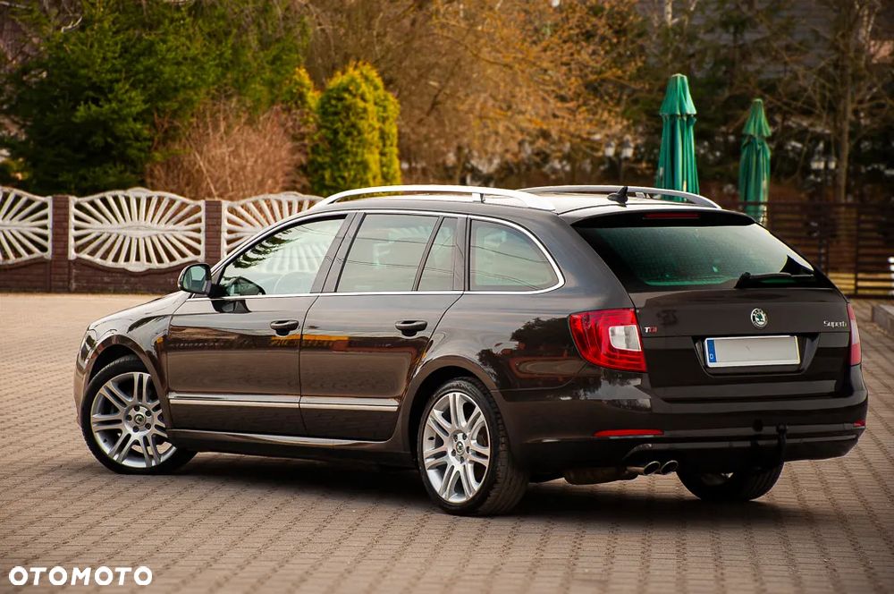 Skoda Superb 2.0 TDI DSG Exclusive - 16