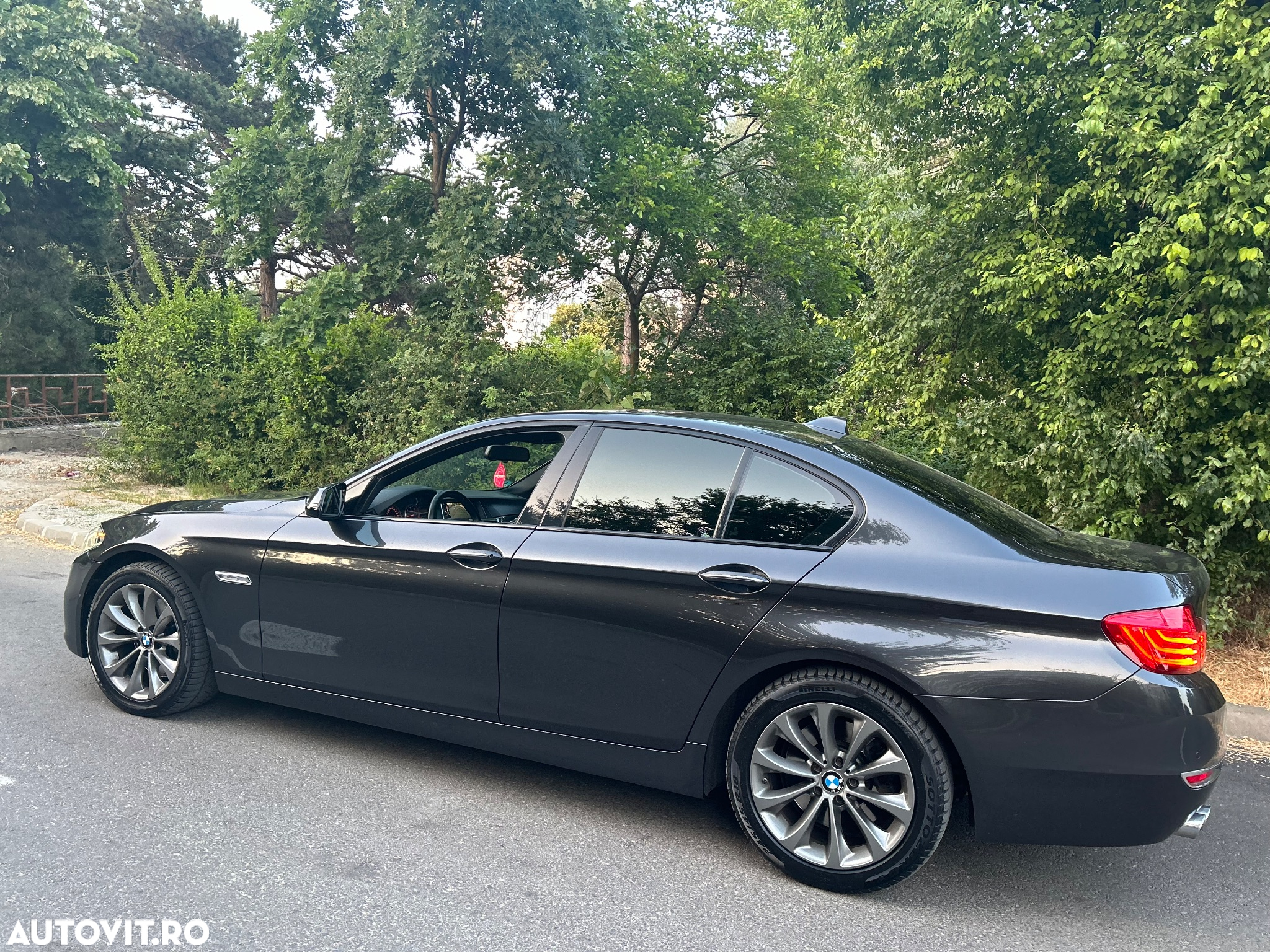 BMW Seria 5 530d xDrive - 6