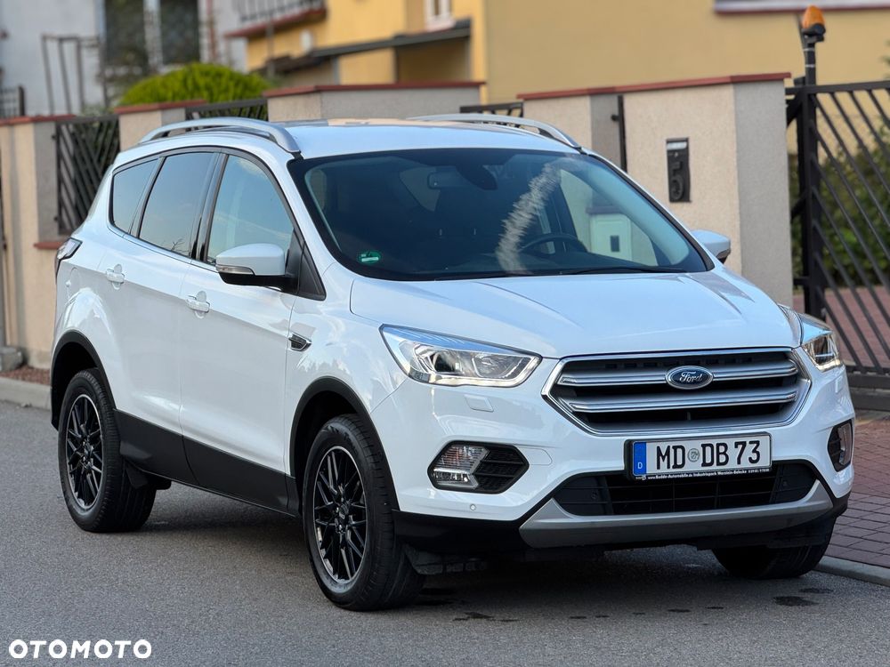 Ford Kuga 1.5 EcoBoost 2x4 Titanium - 2