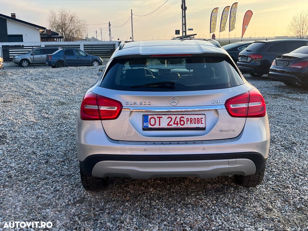 Mercedes-Benz GLA 200 d 4MATIC 7G-DCT SCORE! - 14