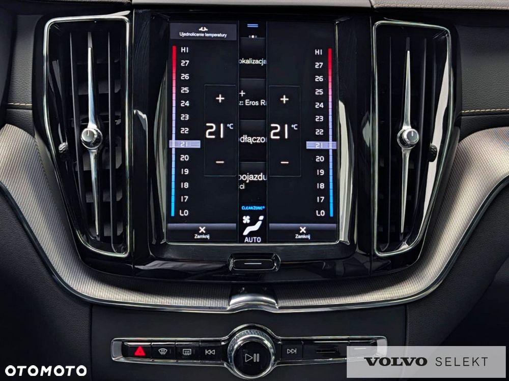 Volvo XC 60 - 32