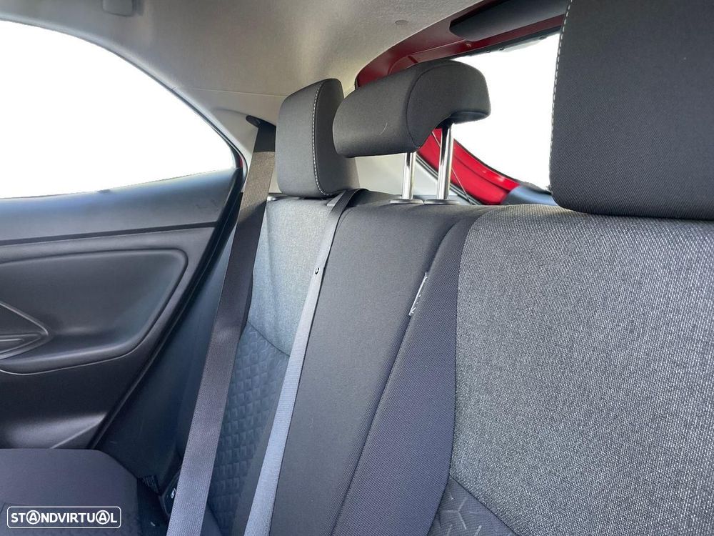 Toyota Yaris Cross 1.5 HDF Comfort Plus - 12